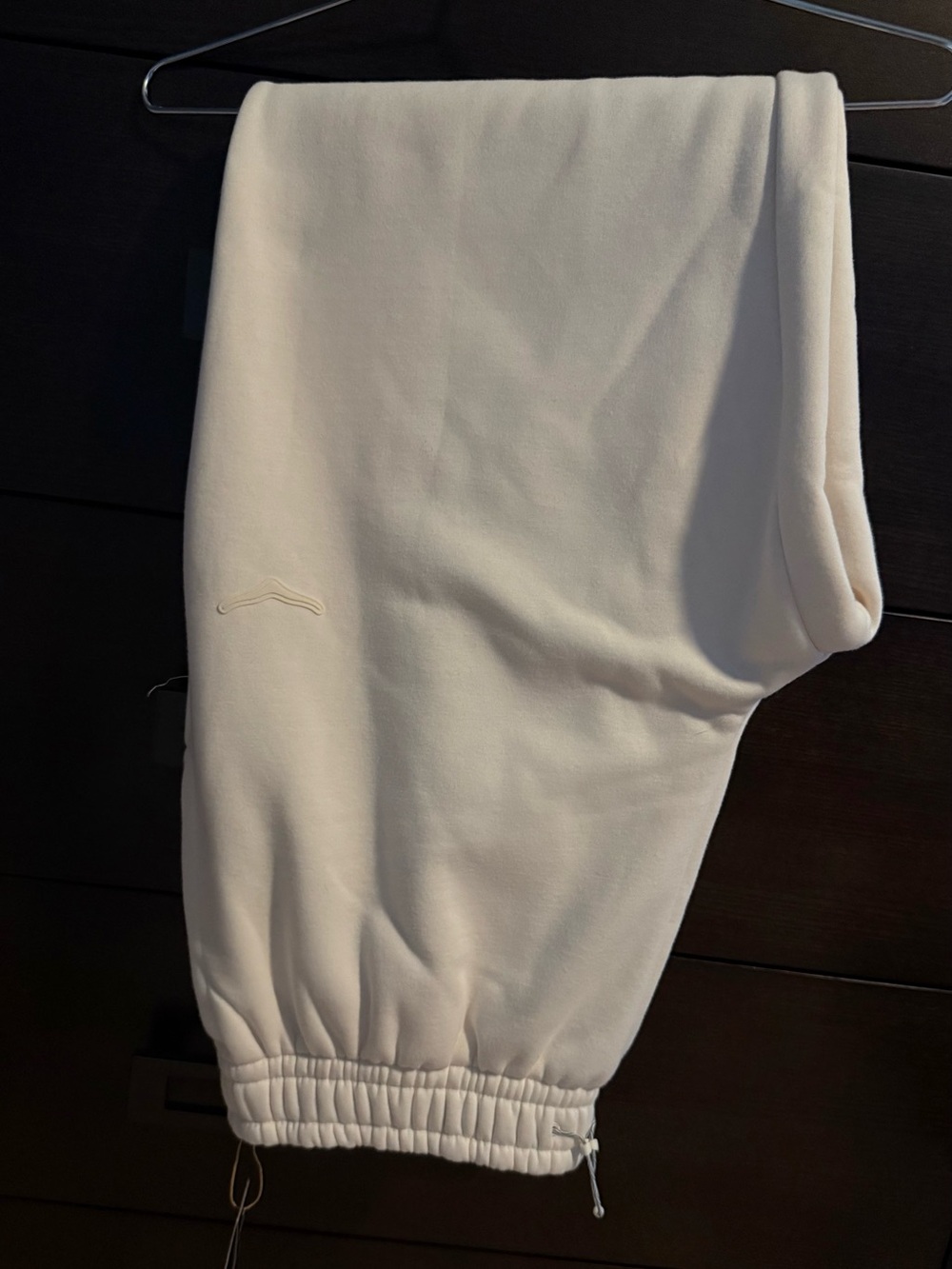 HOKA U Essential Fleece Jogger Sweatpants Eggnog Cream Large 1141770 NWT
